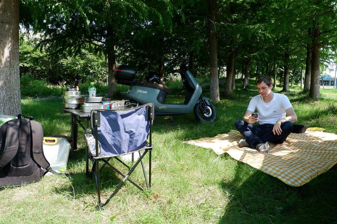 TiSTO Elektroroller nutzen um seine eigene  Zeit noch mehr zu genießen.